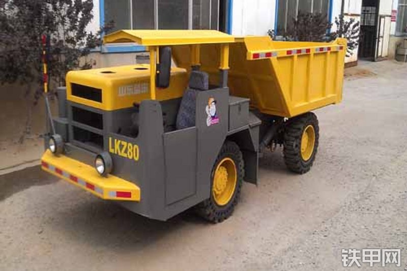 山东蓝田lkz80矿用自卸车