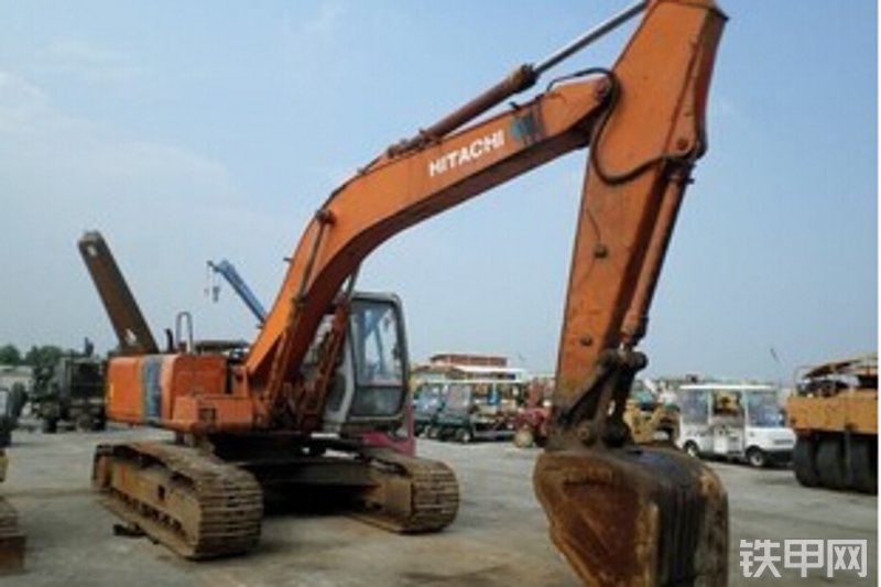 日立ex200-2履带式挖掘机