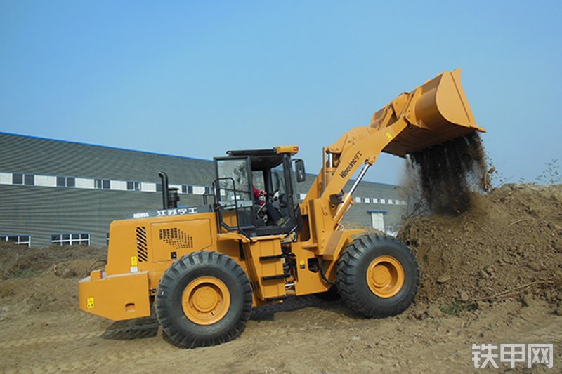 宁工重机NG855装载机整机外观