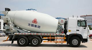 方圆集团FYG5254GJBC-12搅拌运输车