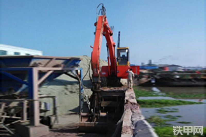 永工ygg100履带式挖掘机