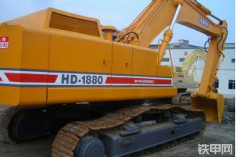 加藤hd1880履带式挖掘机