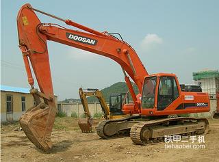 迪万伦 DH320 挖掘机