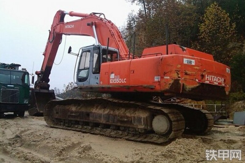 日立ex550履带式挖掘机