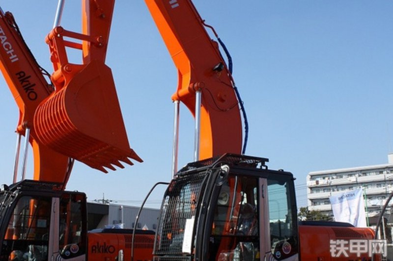 日立ZX210K-3G挖掘机整机外观