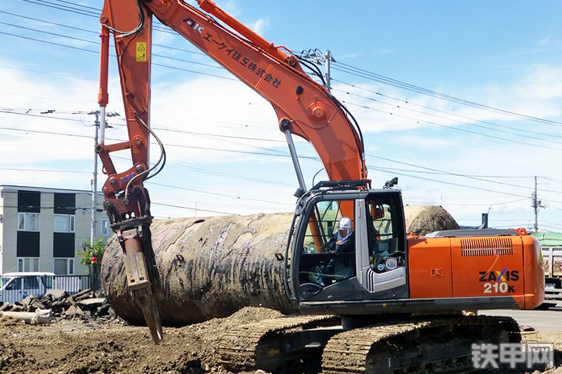 日立ZX210K-3G挖掘机整机外观