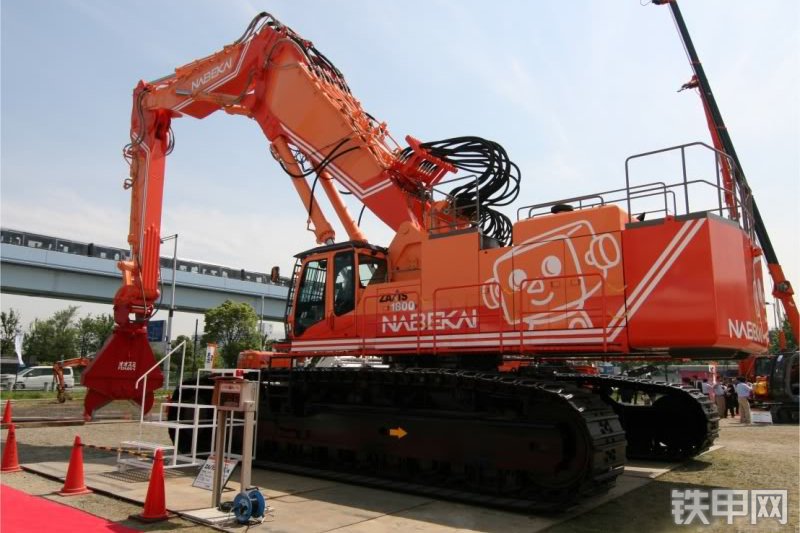 日立ZX210K-3G挖掘机整机外观