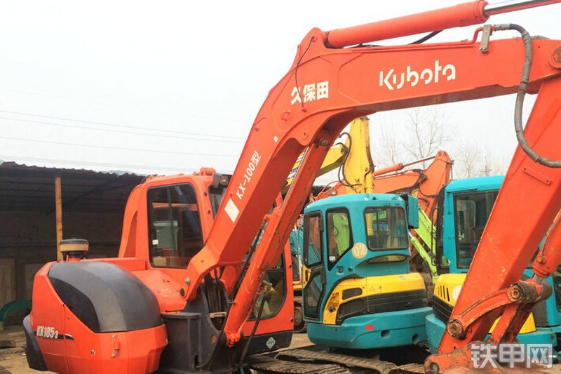 久保田kx-185履带式挖掘机