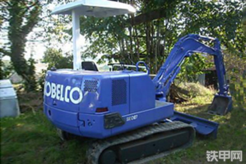 神钢sk027履带式挖掘机