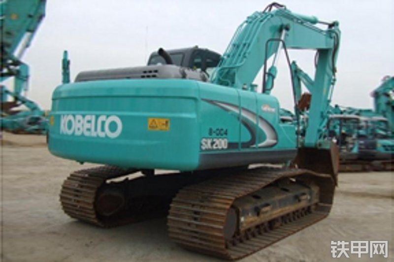 神钢sk200u履带式挖掘机
