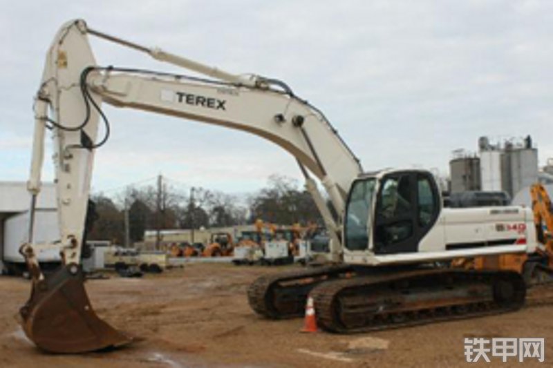 特雷克斯txc340lc-1履带式挖掘机