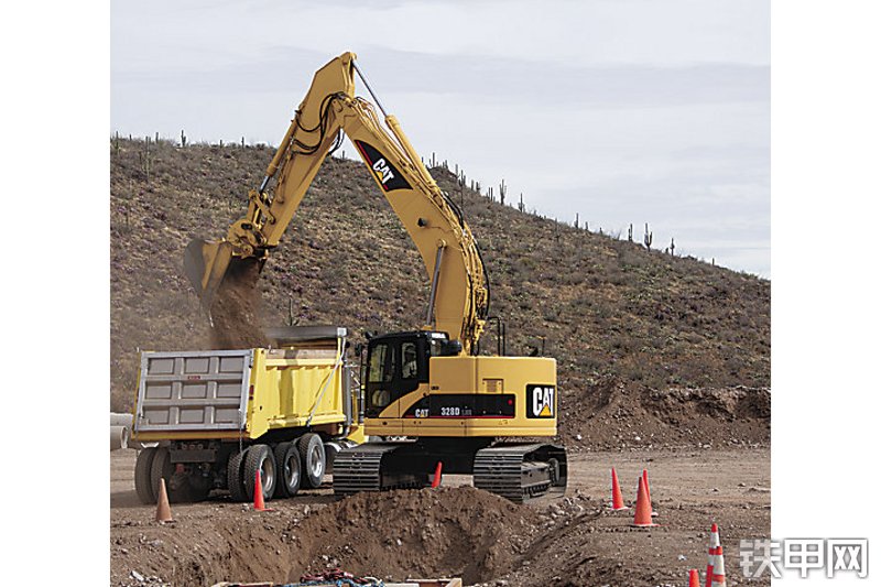 卡特彼勒328DLCR挖掘机整机外观