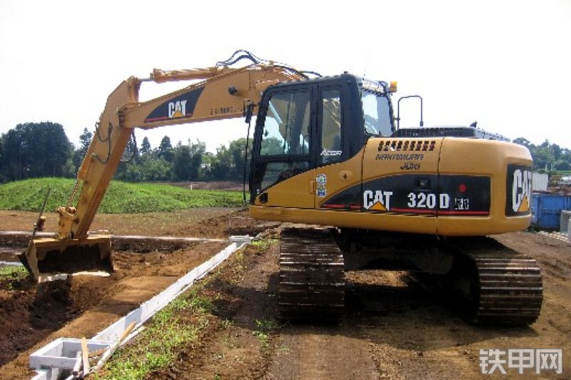 卡特彼勒320drr履带式挖掘机