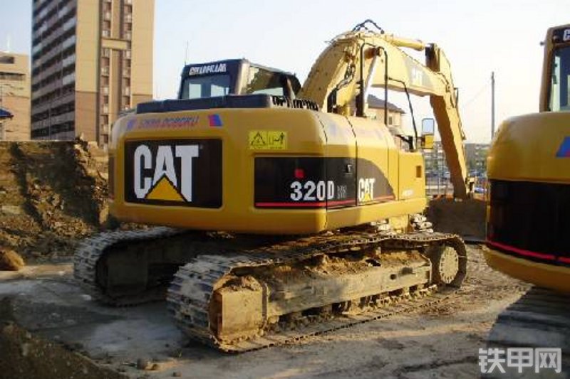卡特彼勒320DRR挖掘机整机外观