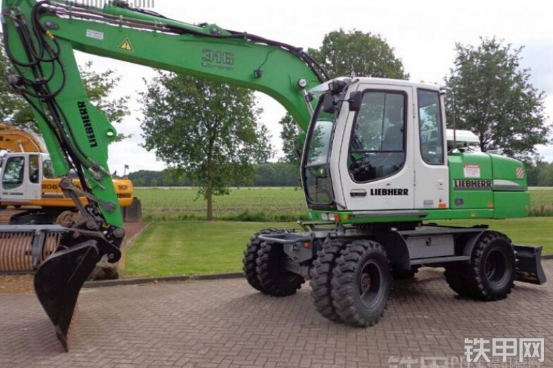 利勃海尔a316轮式挖掘机