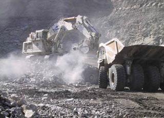 利勃海尔R996B矿用挖掘机整机外观