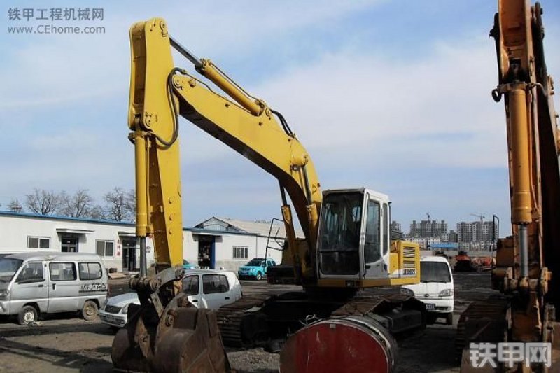 利勃海尔r924b履带式挖掘机