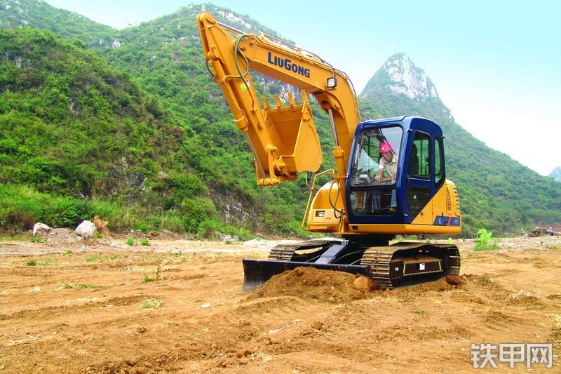 柳工clg930履带式挖掘机