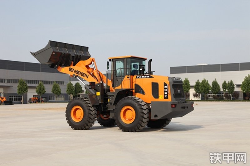 英轩重工YX653装载机整机外观