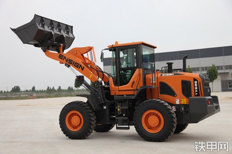 英轩重工YX636装载机整机外观
