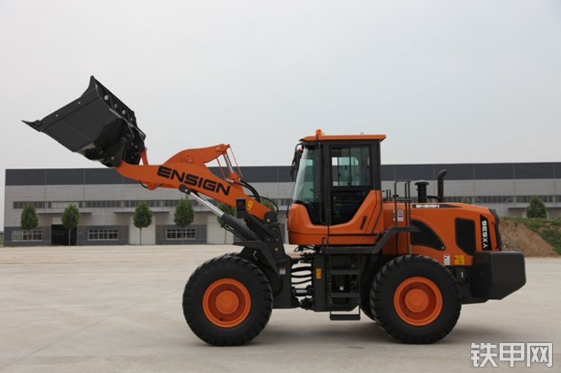 英轩重工YX636装载机整机外观