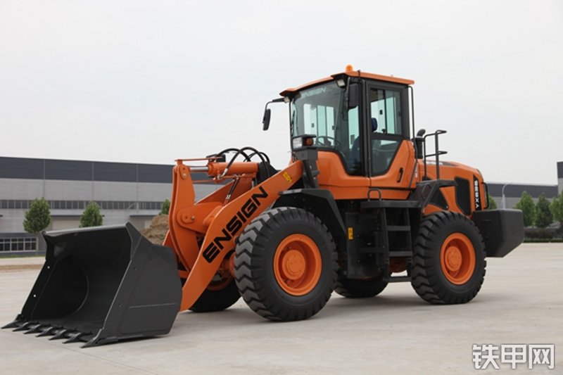 英轩重工YX636装载机整机外观