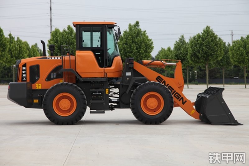 英轩重工YX635装载机整机外观
