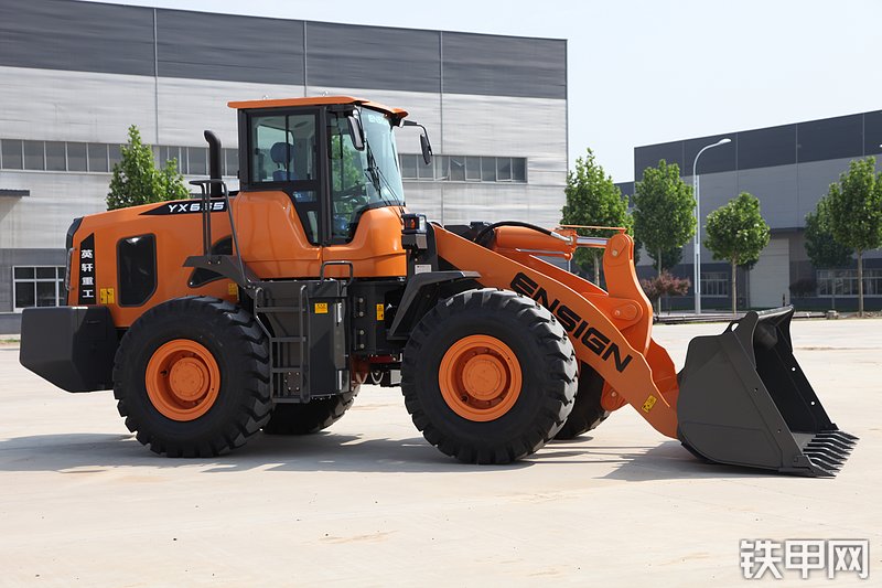 英轩重工YX655装载机整机外观
