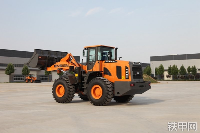 英轩重工YX653装载机整机外观