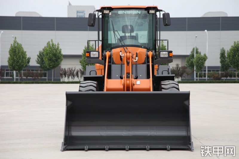 英轩重工YX635装载机整机外观