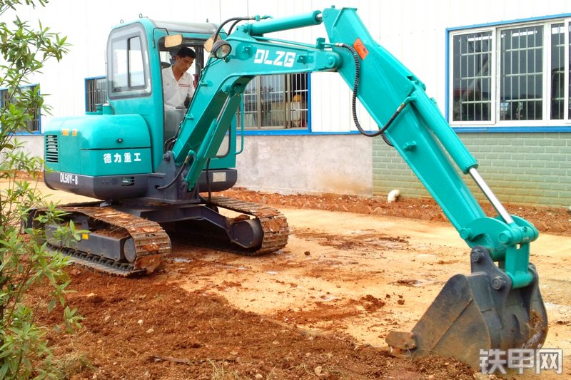 德力DL50-9挖掘机整机外观