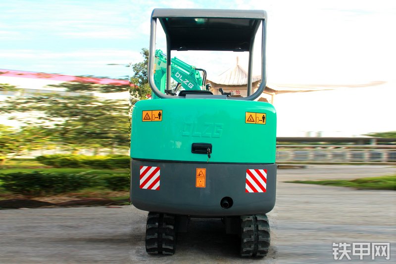 德力DL15-9挖掘机整机外观