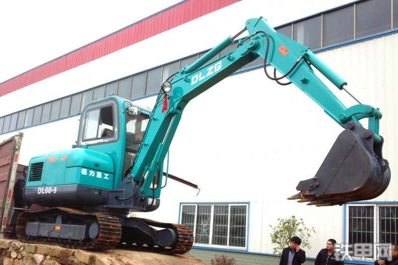 德力DL60-9挖掘机整机外观