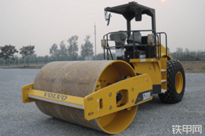 沃尔沃sd110单钢轮压路机