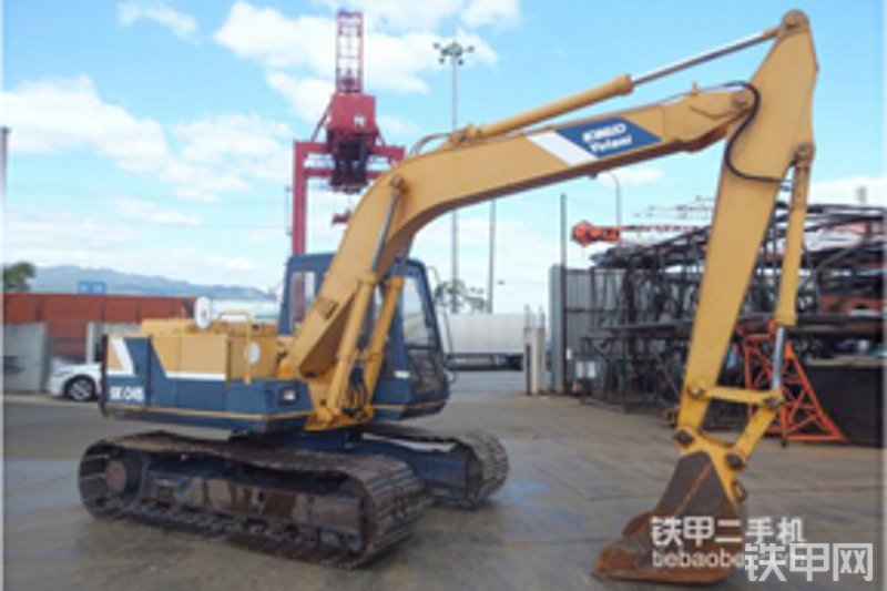 神钢sk045履带式挖掘机