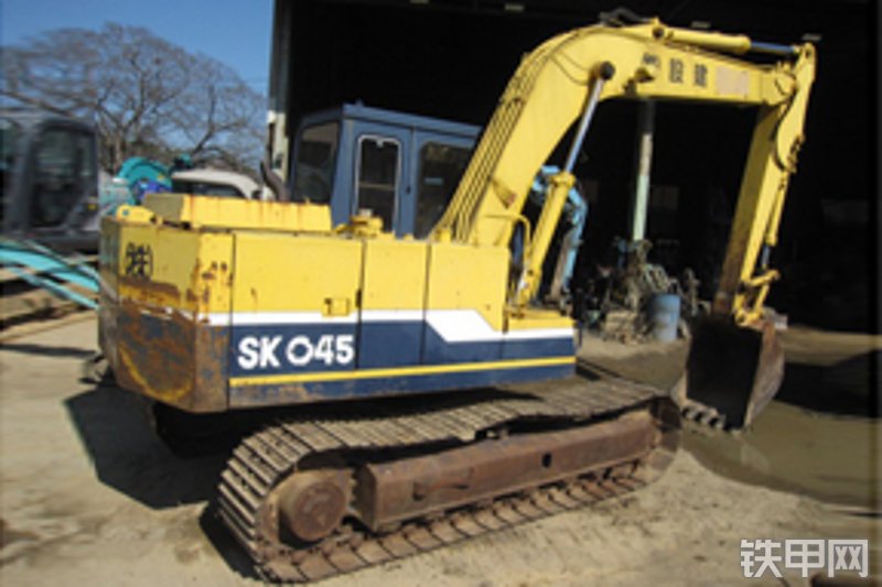 神钢sk045-2履带式挖掘机