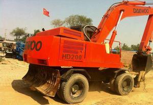 迪万伦 DH200-3 挖掘机