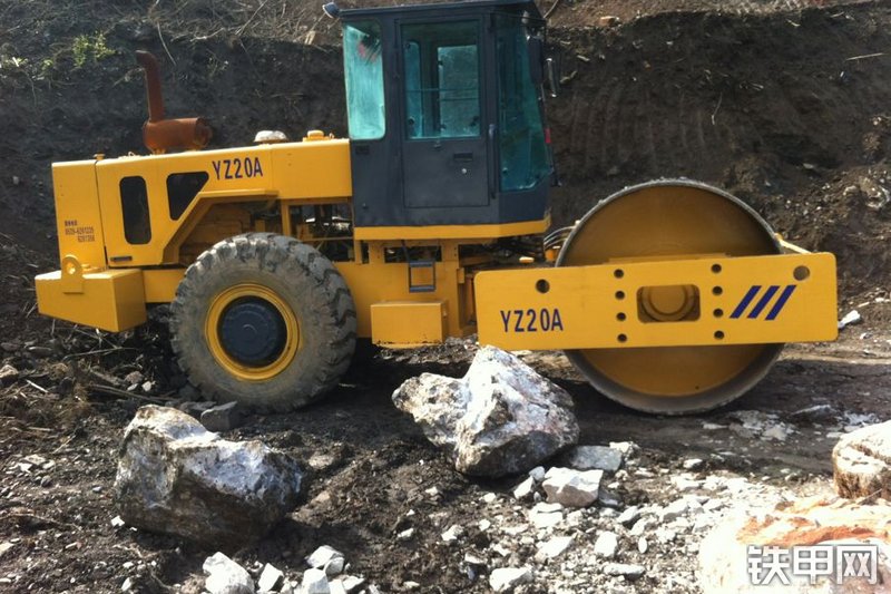 国机常林yz20a单钢轮压路机