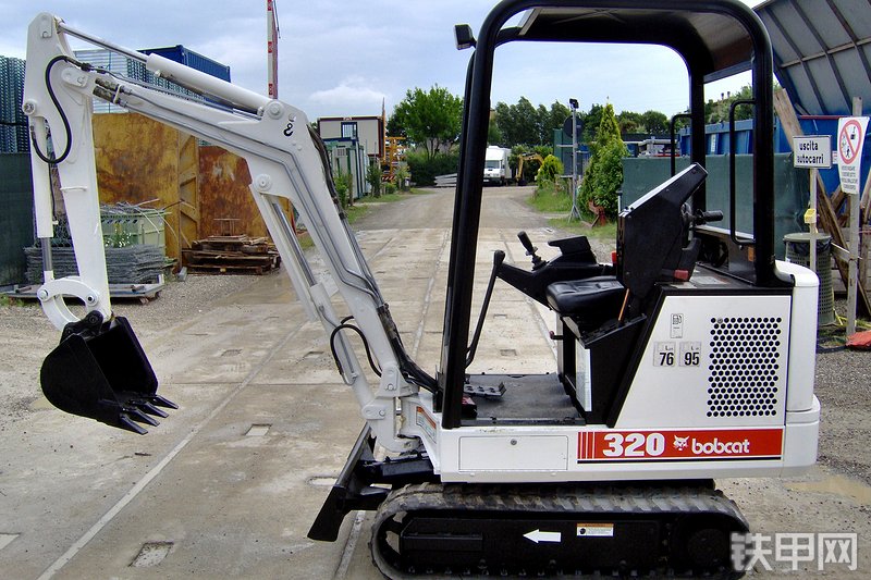 山猫bobcat320l履带式挖掘机