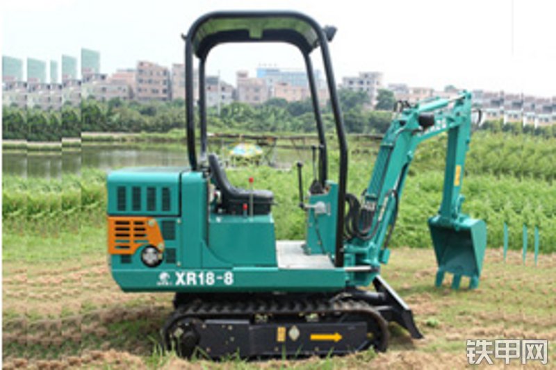 信锐重工xr18-8履带式挖掘机