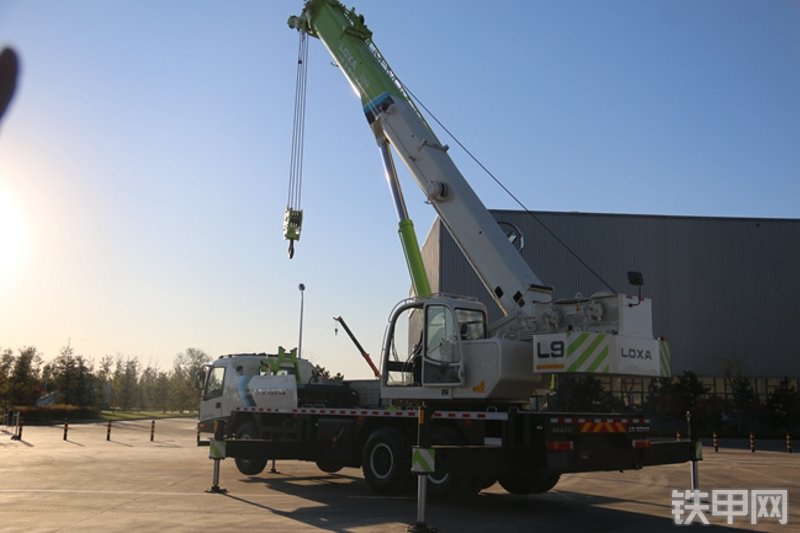 雷萨重机ftc25k5-ll汽车起重机