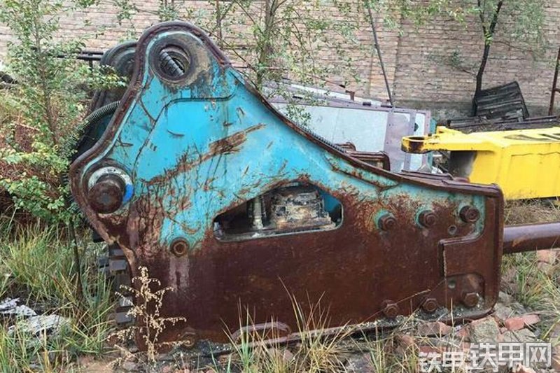 猛士155三角式破碎锤