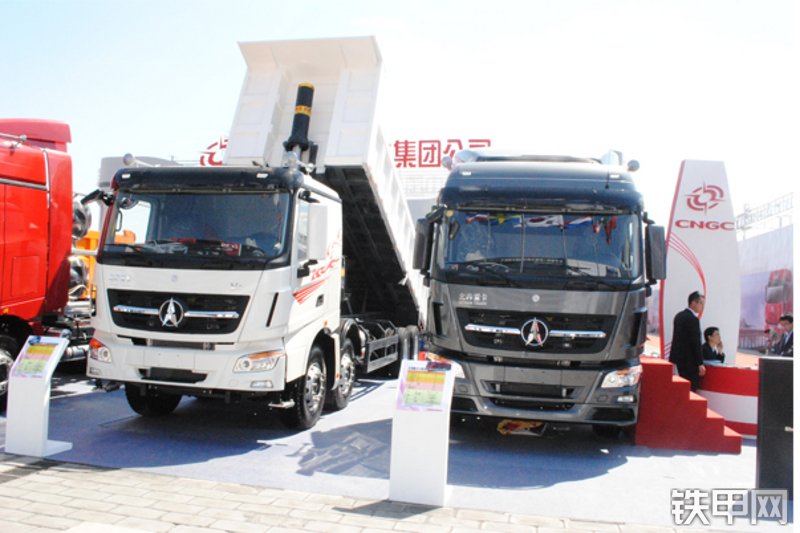 北奔重汽v3-6x4矿用自卸车