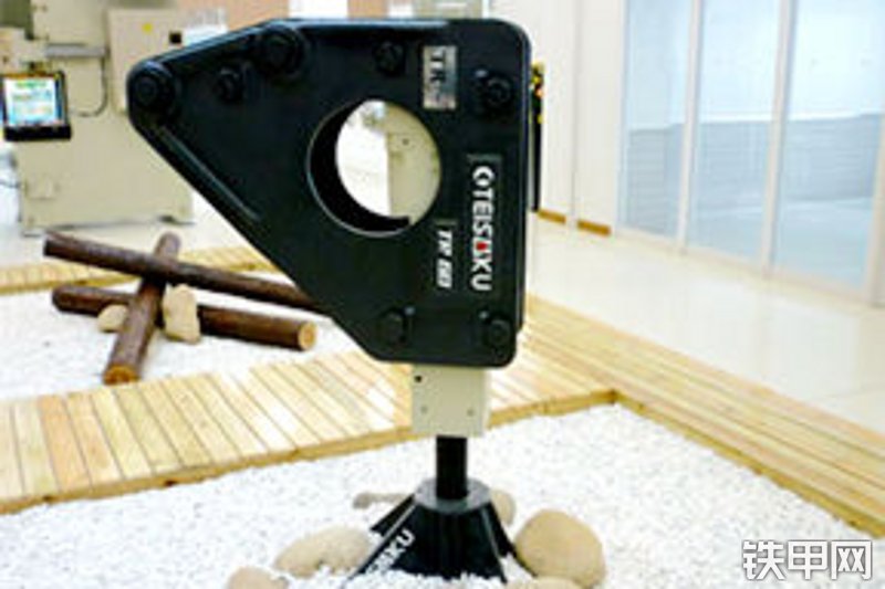 泰石克tr26g三角式破碎锤