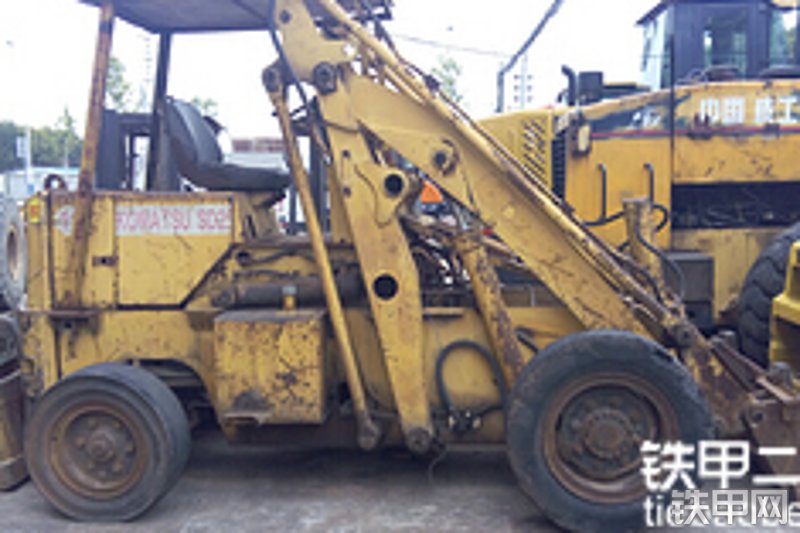 小松sd25叉装车