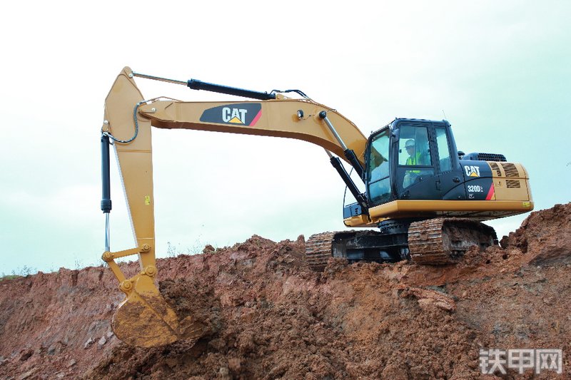 卡特彼勒320D2-GC液压挖掘机整机外观