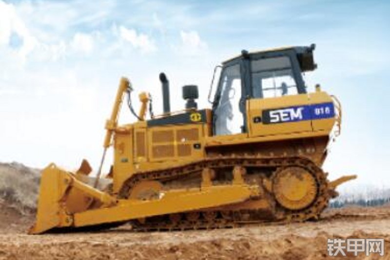 山工sem822wh履带式推土机