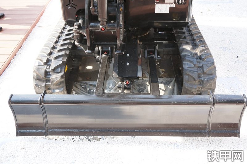 三一重工SY16C-10挖掘机局部