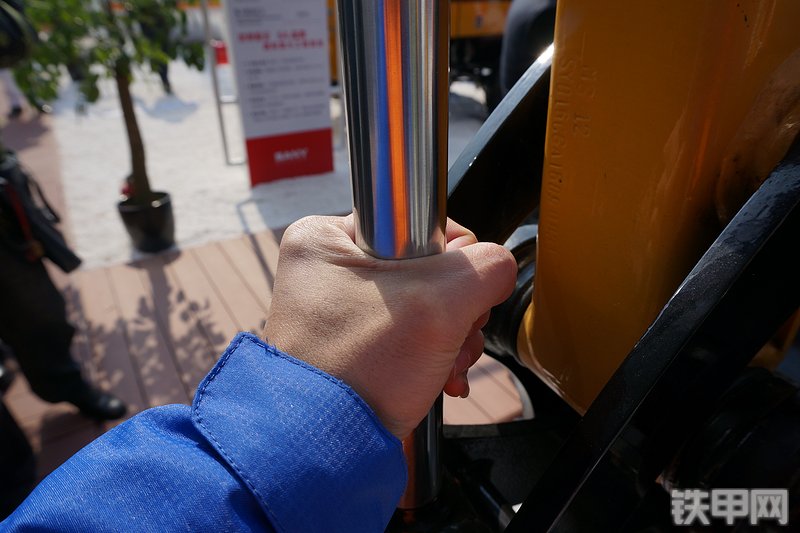 三一重工SY16C-10挖掘机局部