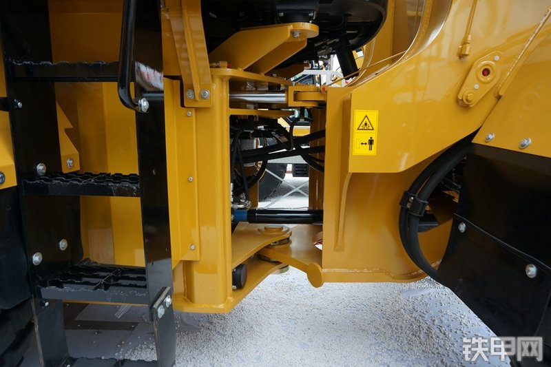 三一重工SW405K装载机局部